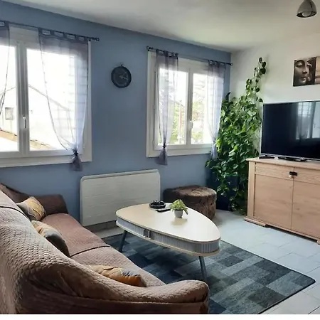 Agreable Ensoleille La Couronne (Charente)